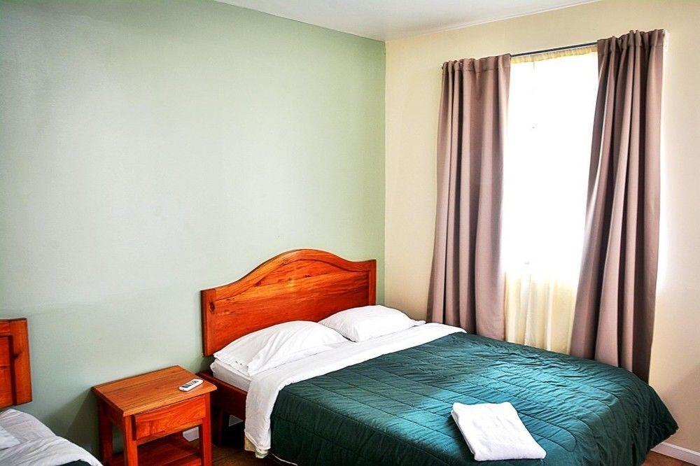 Hotel La Villa Quesada  Buitenkant foto