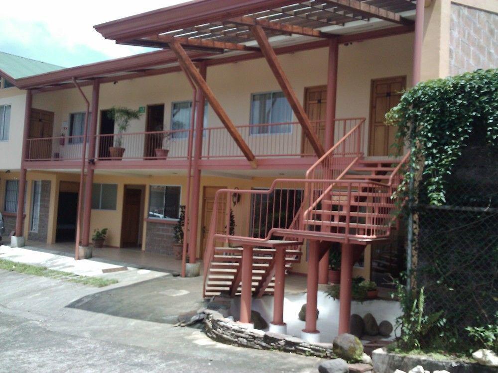Hotel La Villa Quesada  Buitenkant foto