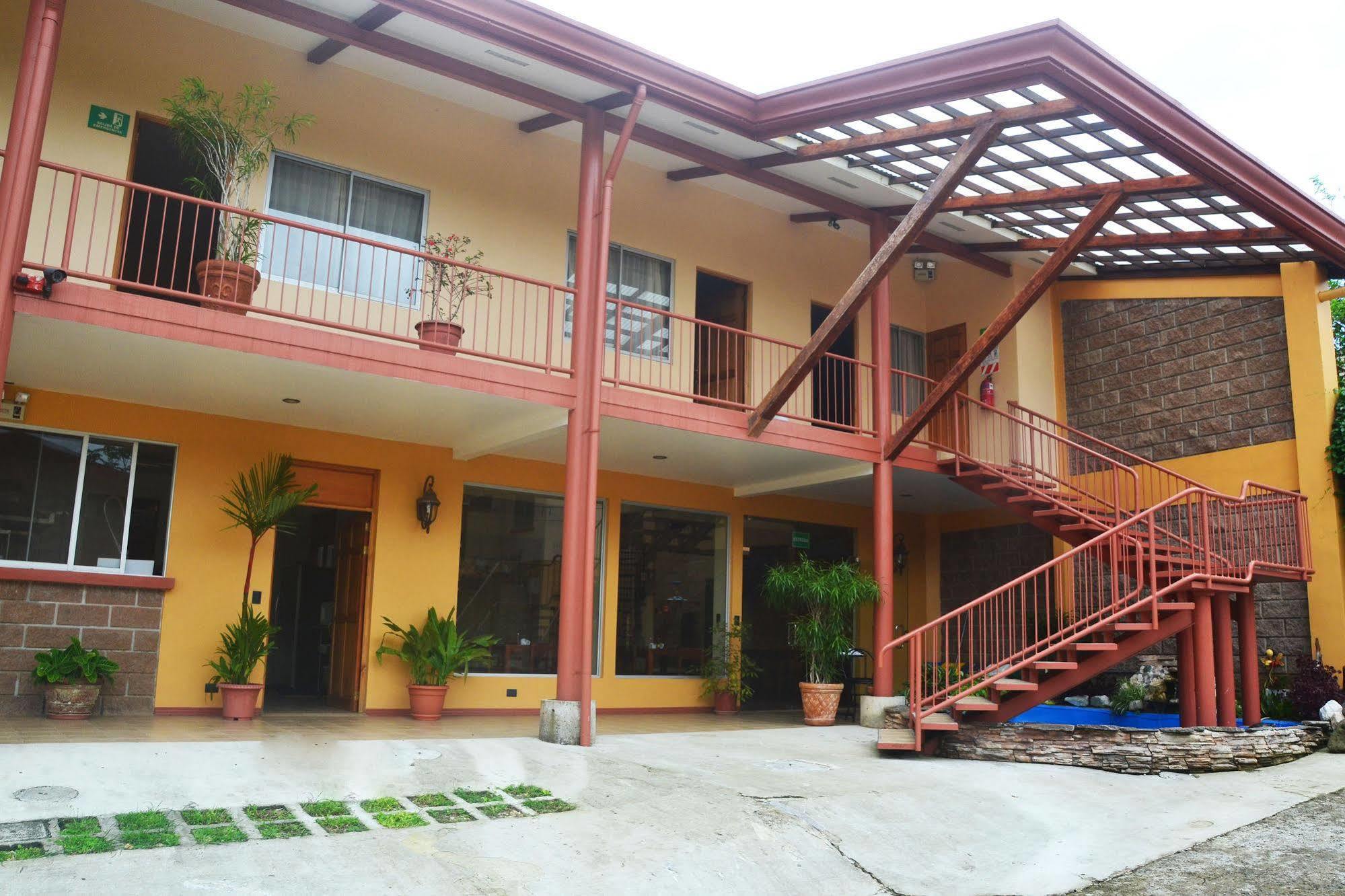 Hotel La Villa Quesada  Buitenkant foto